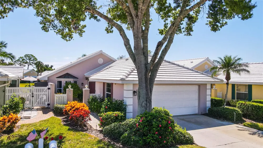 827 HARRINGTON LAKE LANE #35 Venice, FL 34293