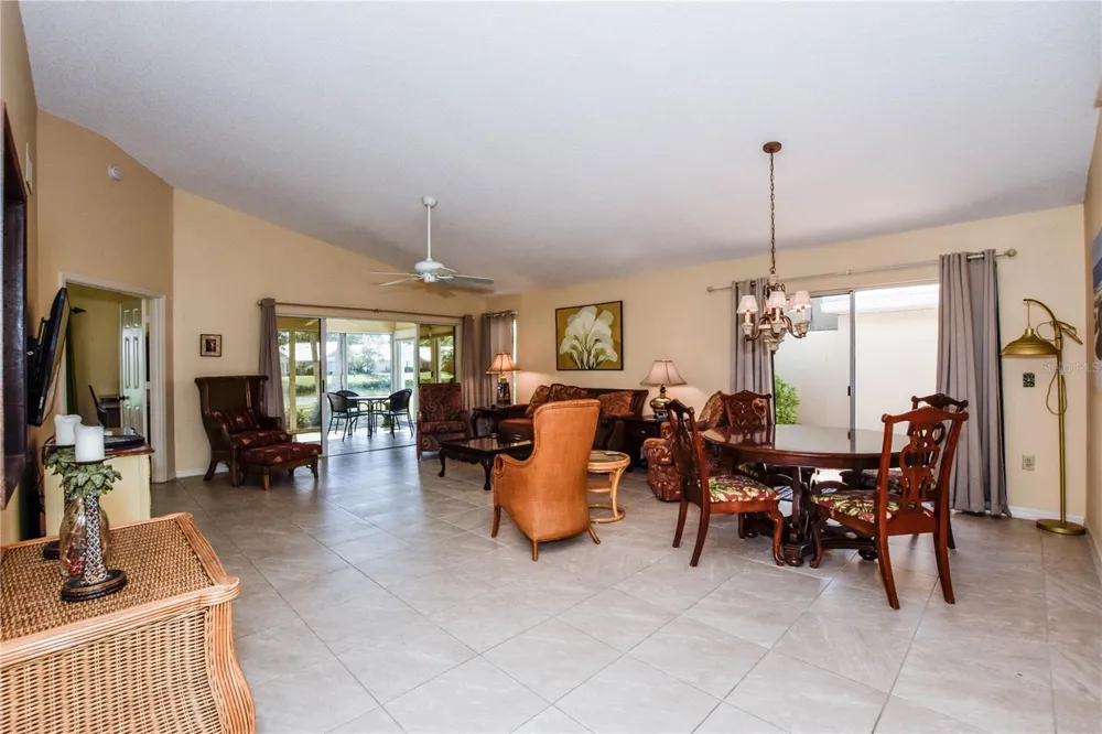 827 HARRINGTON LAKE LANE #35 Venice, FL 34293