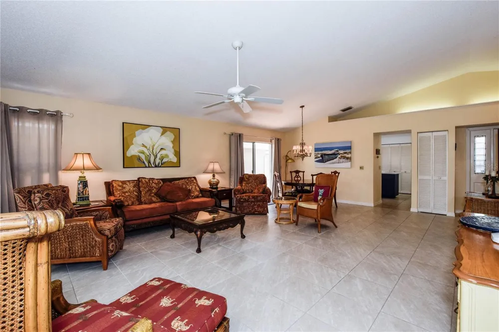 827 HARRINGTON LAKE LANE #35 Venice, FL 34293