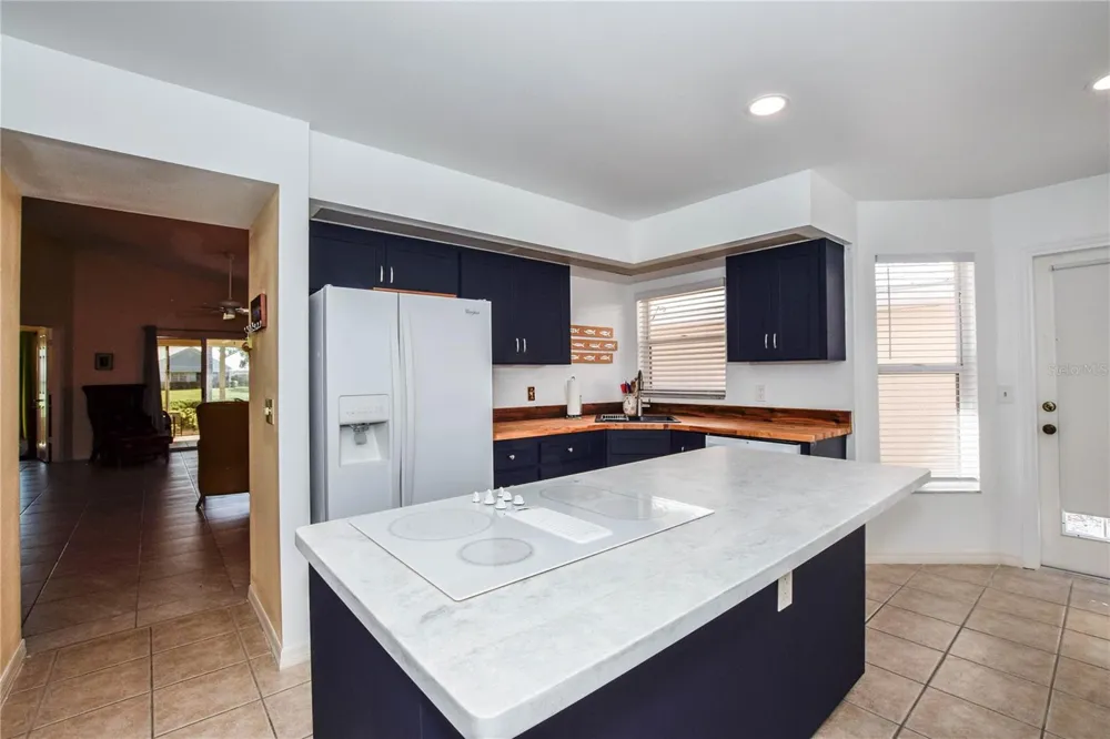 827 HARRINGTON LAKE LANE #35 Venice, FL 34293