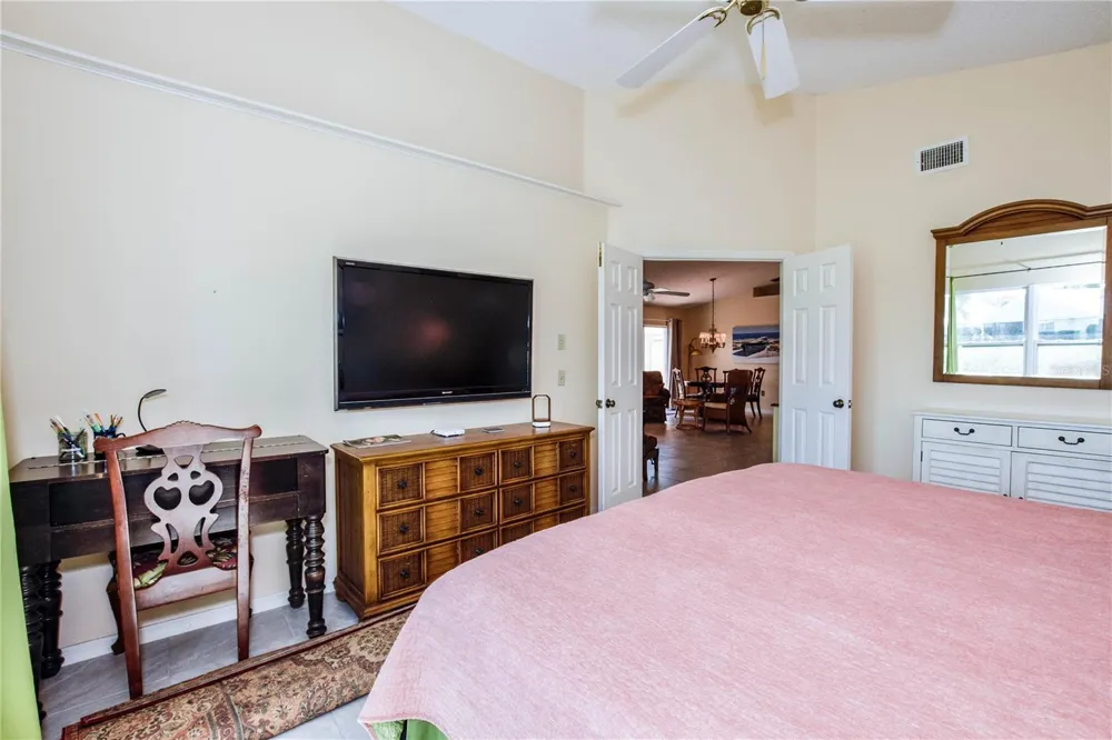 827 HARRINGTON LAKE LANE #35 Venice, FL 34293