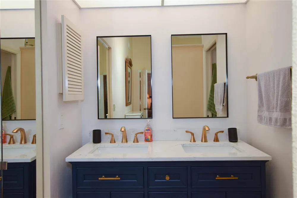 827 HARRINGTON LAKE LANE #35 Venice, FL 34293