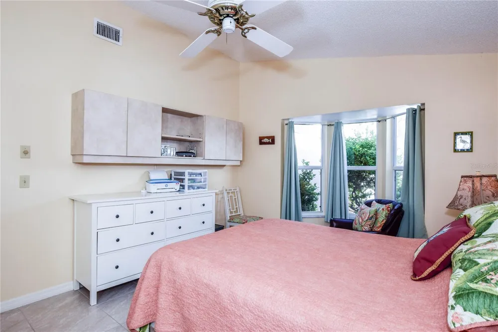 827 HARRINGTON LAKE LANE #35 Venice, FL 34293