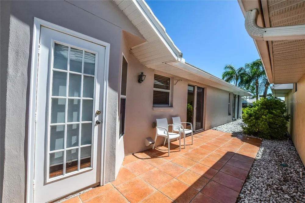 827 HARRINGTON LAKE LANE #35 Venice, FL 34293