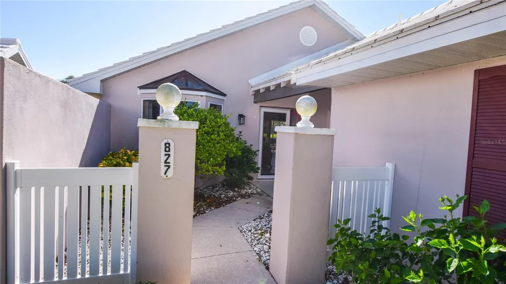 827 HARRINGTON LAKE LANE #35 Venice, FL 34293