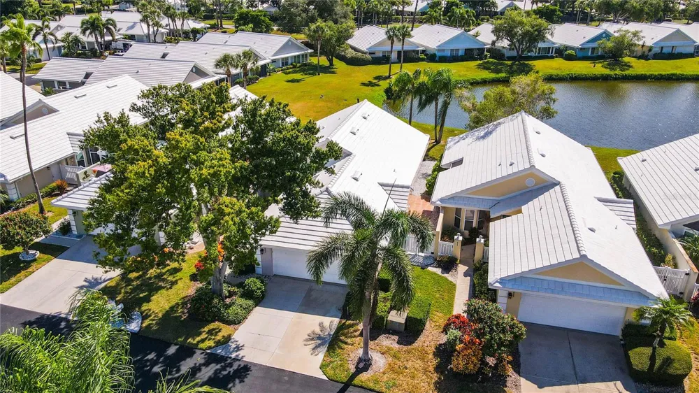827 HARRINGTON LAKE LANE #35 Venice, FL 34293