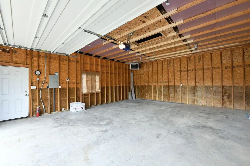 8018 Aquarius Drive Fargo, ND 58104