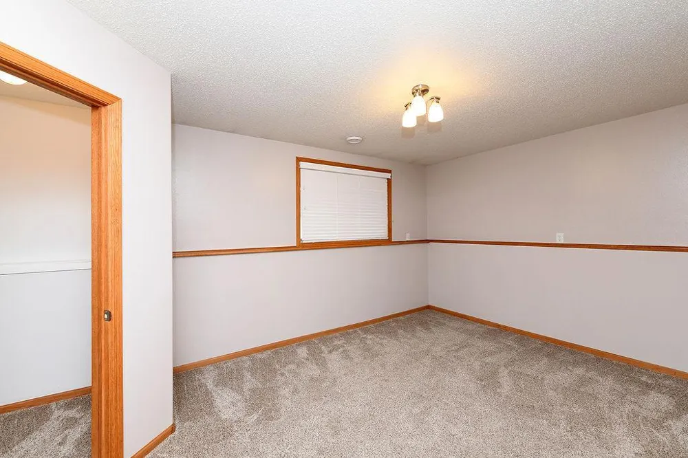 8018 Aquarius Drive Fargo, ND 58104