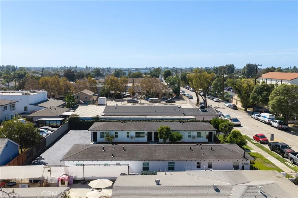 1512 W 5th Santa Ana, CA 92703