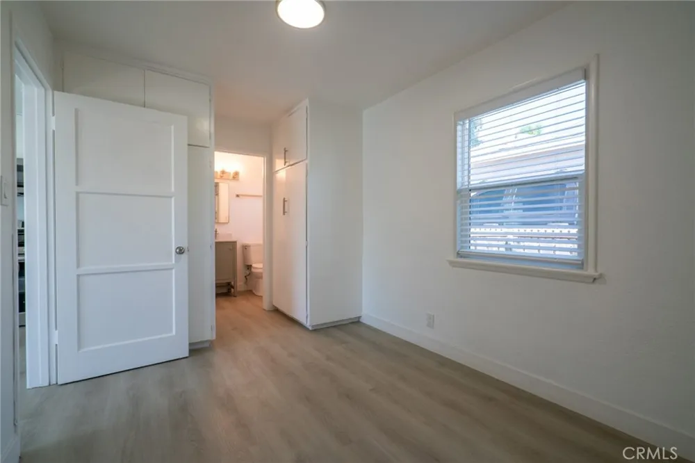 1512 W 5th Santa Ana, CA 92703