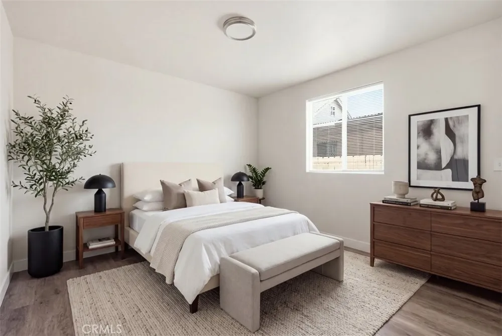 817 W 79th Los Angeles, CA 90044