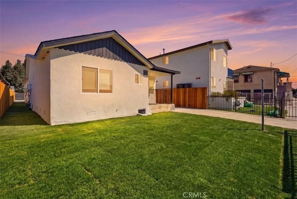 817 W 79th Los Angeles, CA 90044