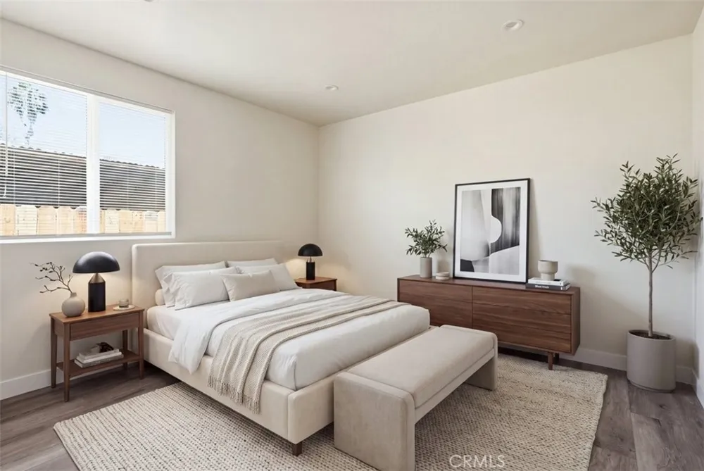 817 W 79th Los Angeles, CA 90044