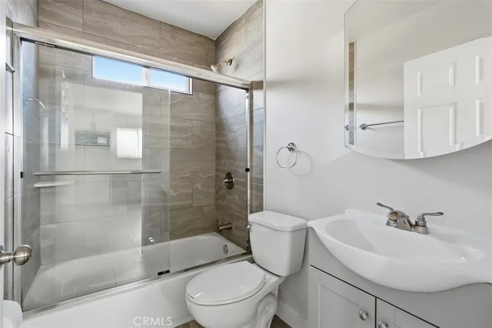 817 W 79th Los Angeles, CA 90044