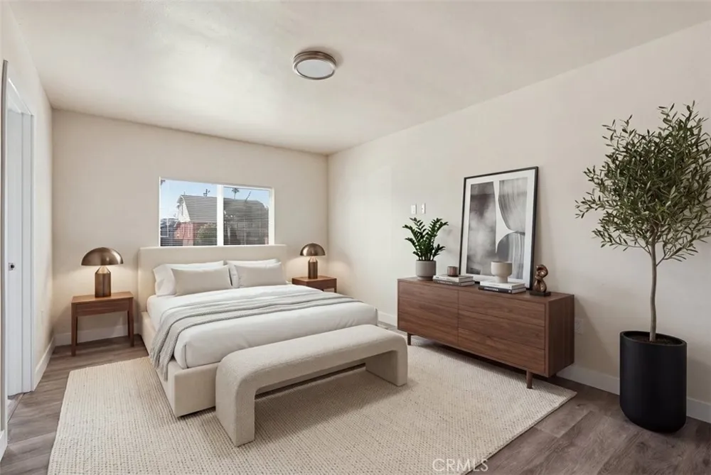 817 W 79th Los Angeles, CA 90044