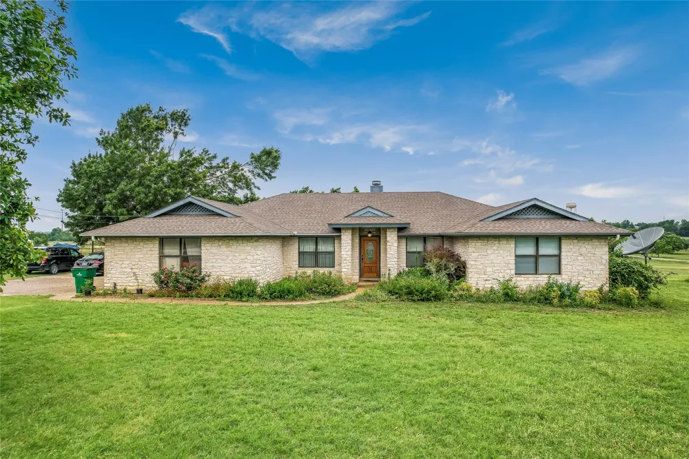 1931 Rowe Loop Pflugerville, TX 78660