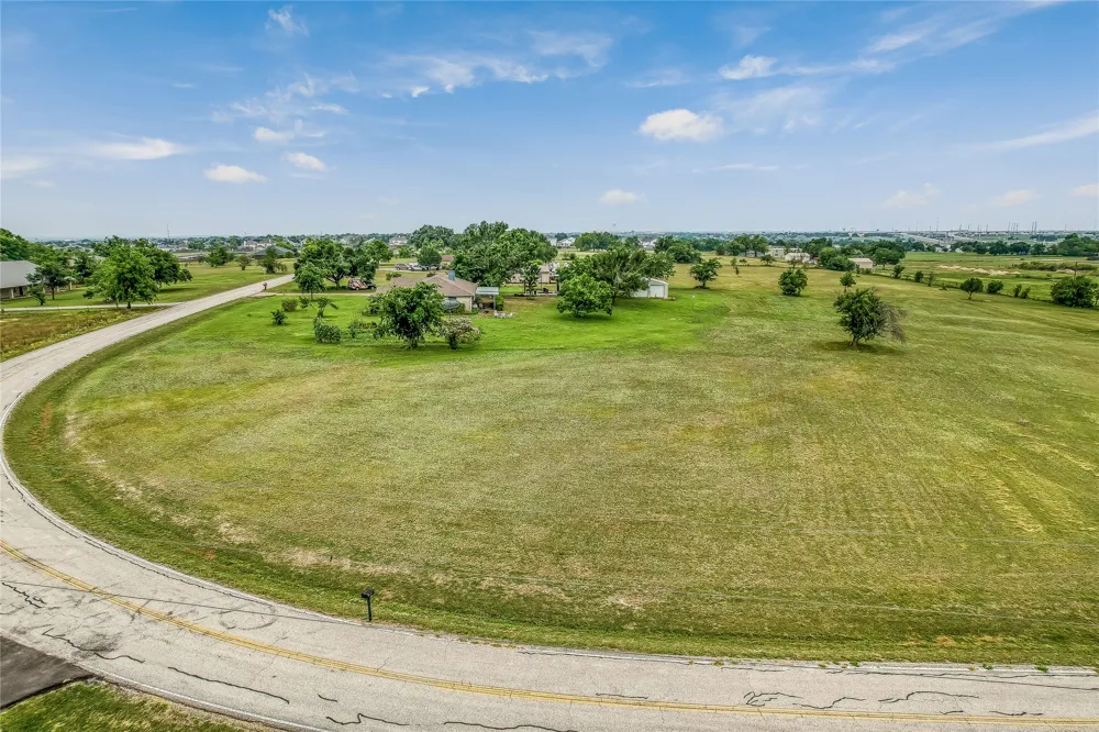 1931 Rowe Loop Pflugerville, TX 78660