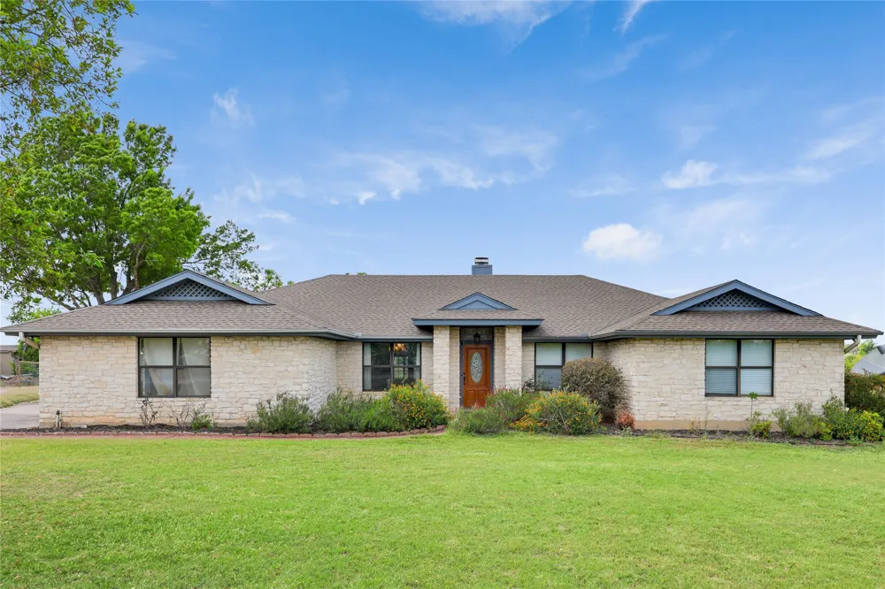 1931 Rowe Loop Pflugerville, TX 78660