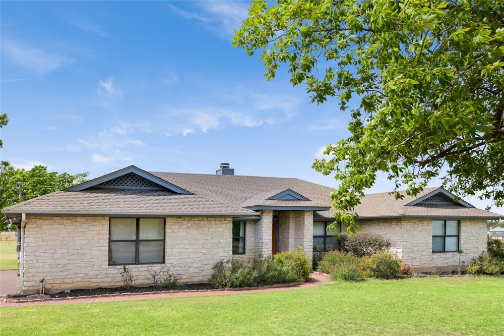 1931 Rowe Loop Pflugerville, TX 78660