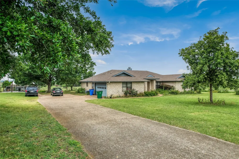 1931 Rowe Loop Pflugerville, TX 78660