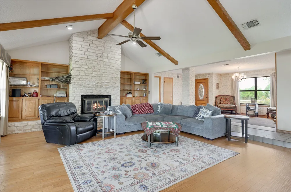 1931 Rowe Loop Pflugerville, TX 78660