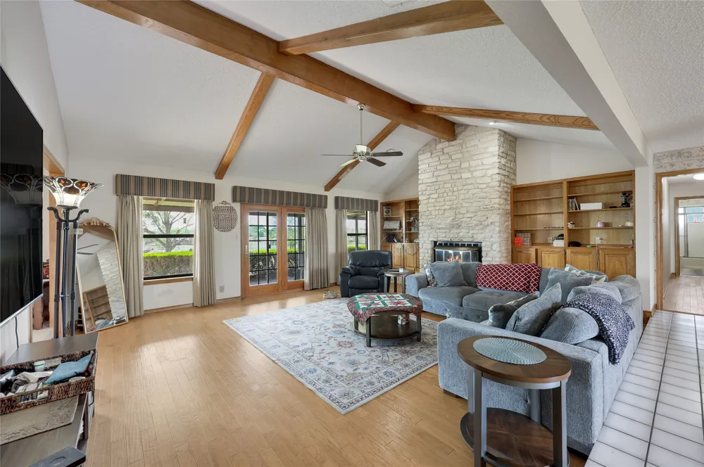 1931 Rowe Loop Pflugerville, TX 78660