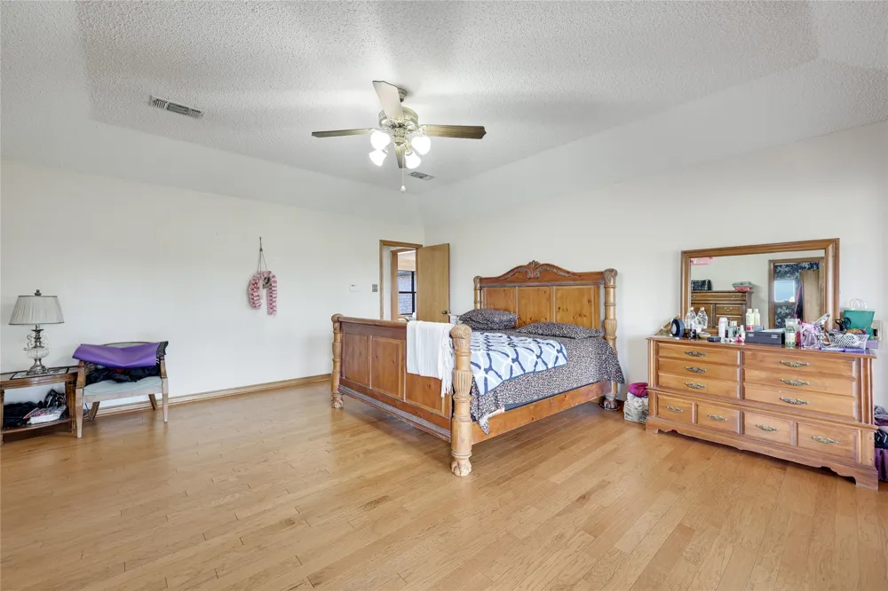 1931 Rowe Loop Pflugerville, TX 78660