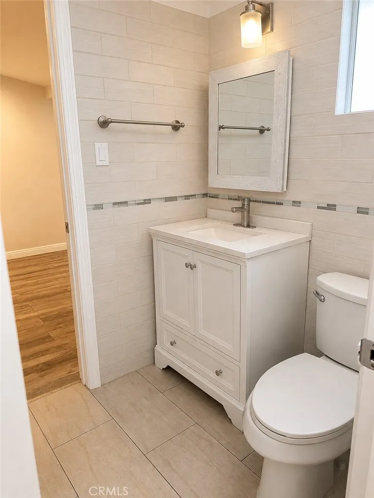 19331 Lorne St. Reseda, CA 91335