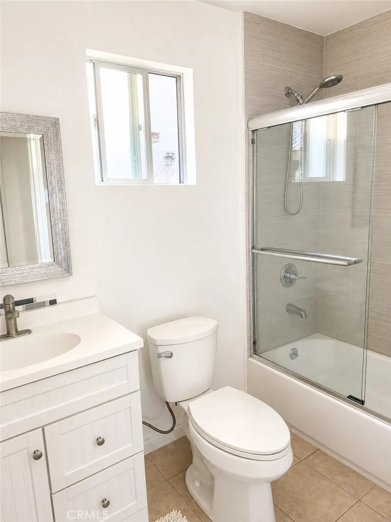 19331 Lorne St. Reseda, CA 91335
