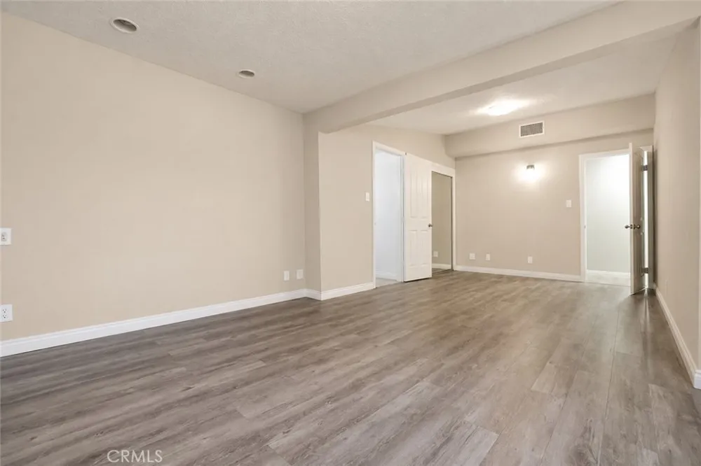 19331 Lorne St. Reseda, CA 91335