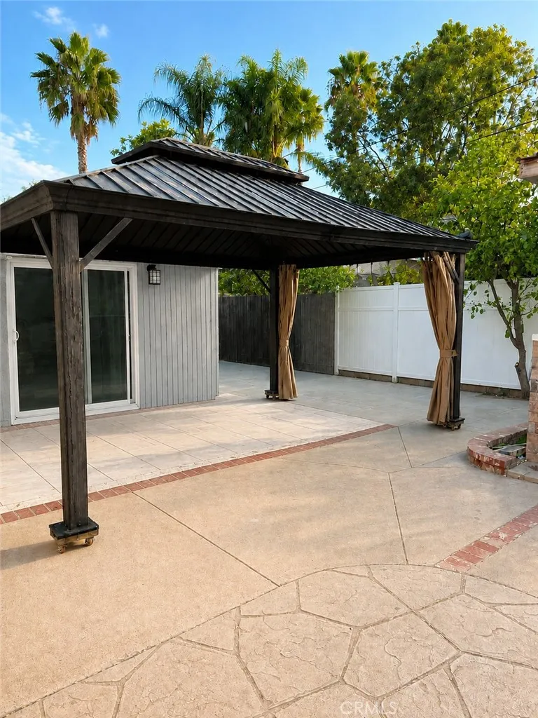 19331 Lorne St. Reseda, CA 91335