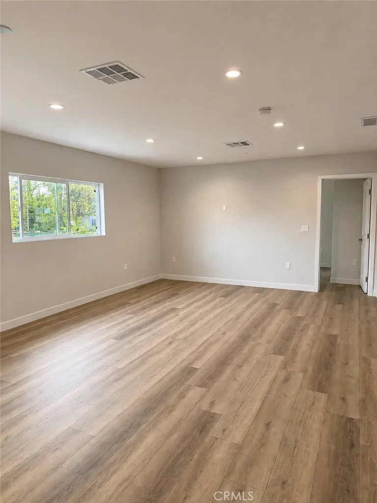 19331 Lorne St. Reseda, CA 91335