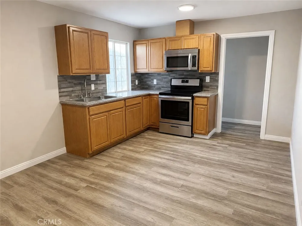 19331 Lorne St. Reseda, CA 91335