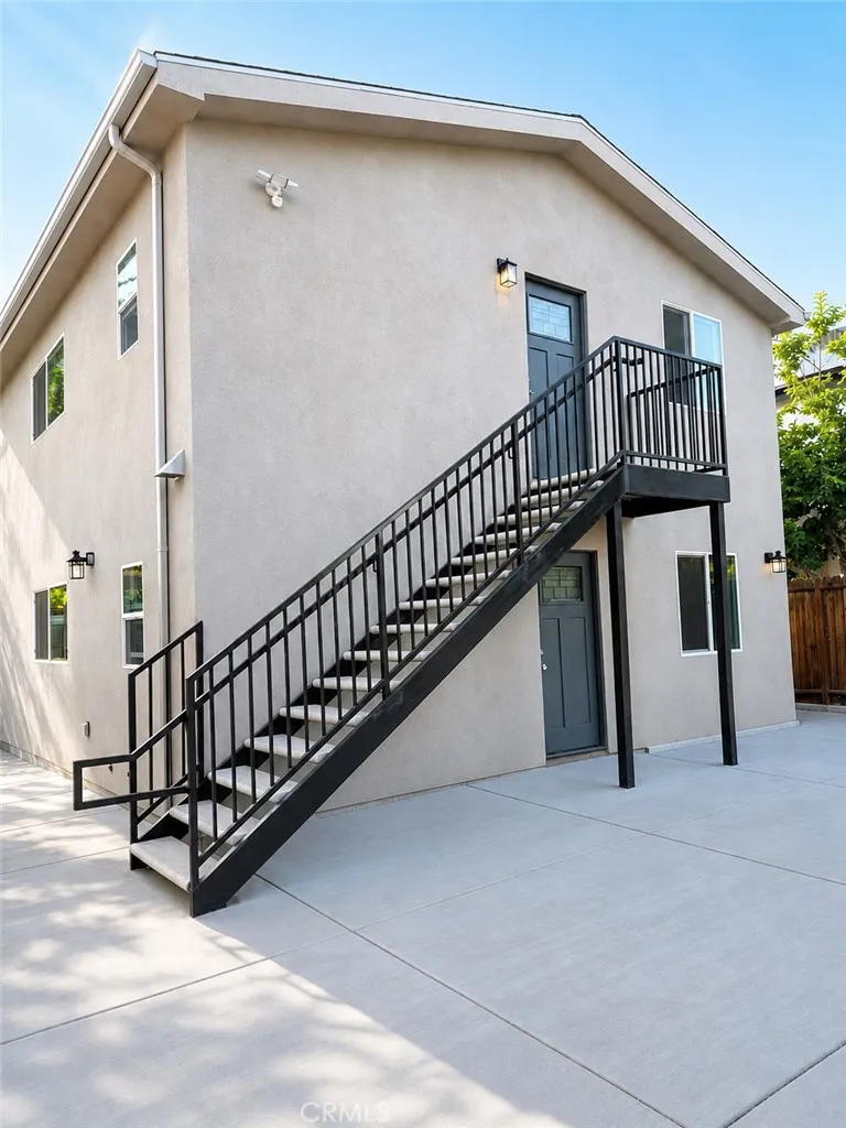 19331 Lorne St. Reseda, CA 91335