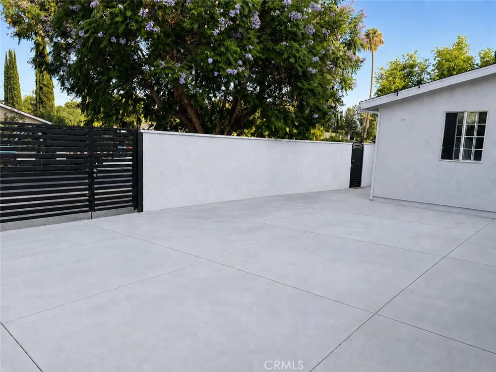 19331 Lorne St. Reseda, CA 91335