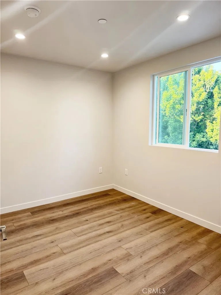 19331 Lorne St. Reseda, CA 91335
