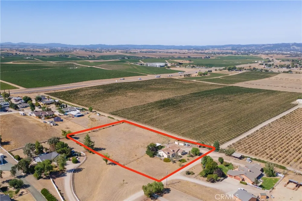 6004 Merlot Lane Paso Robles, CA 93446