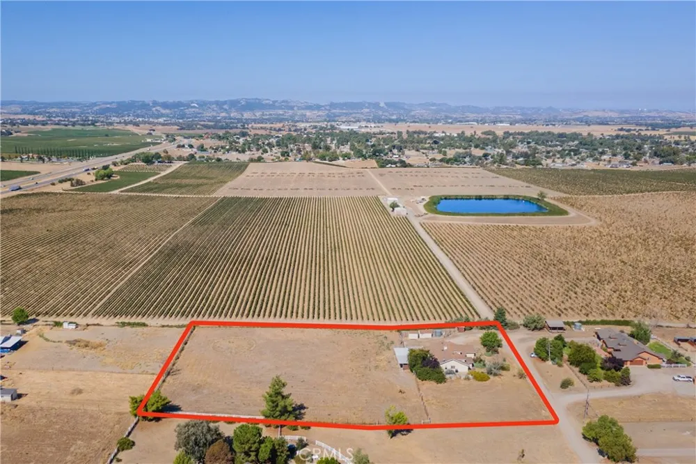 6004 Merlot Lane Paso Robles, CA 93446
