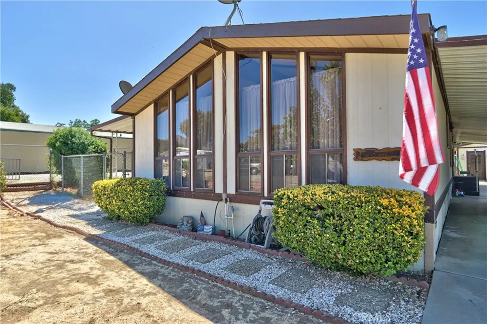 21869 Raynor Wildomar, CA 92595