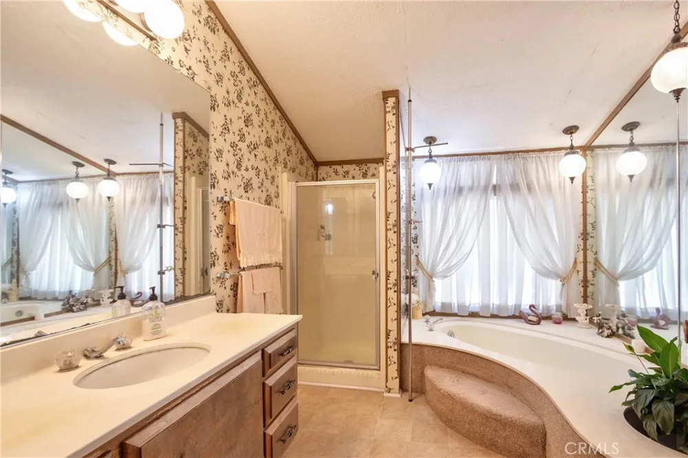 21869 Raynor Wildomar, CA 92595