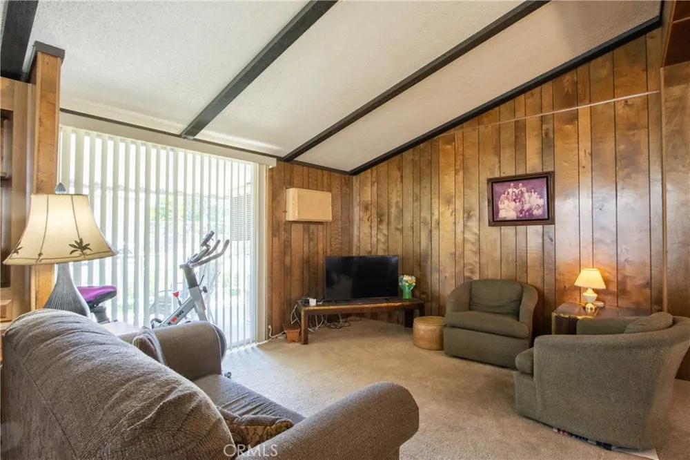 21869 Raynor Wildomar, CA 92595