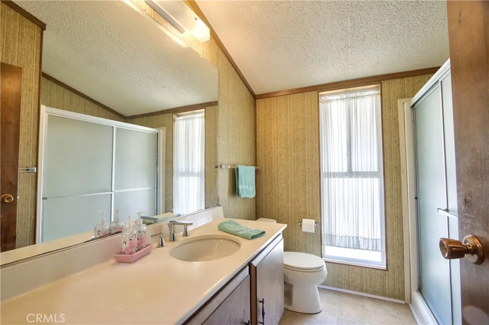 21869 Raynor Wildomar, CA 92595