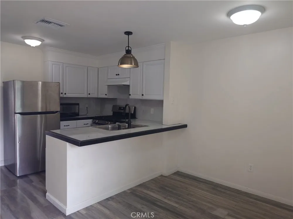 2200 Cedro Court #B Bakersfield, CA 93309