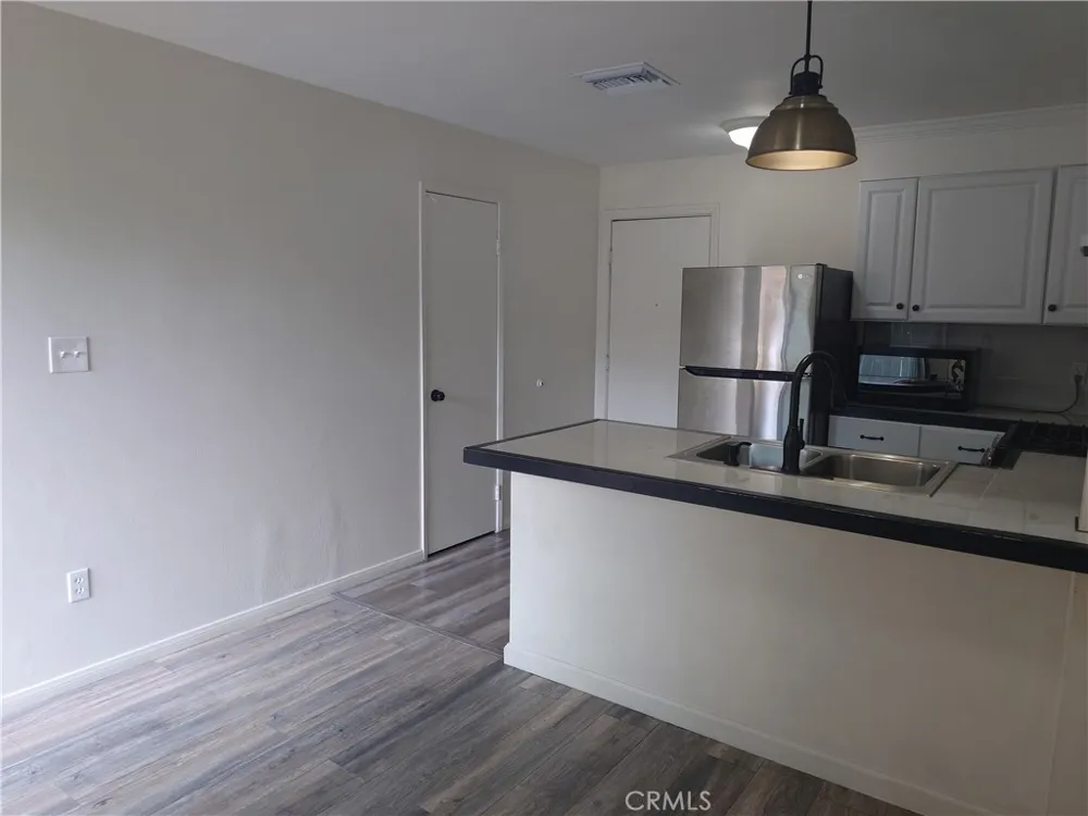 2200 Cedro Court #B Bakersfield, CA 93309
