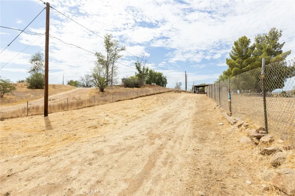 21639 Ellis Avenue Perris, CA 92572