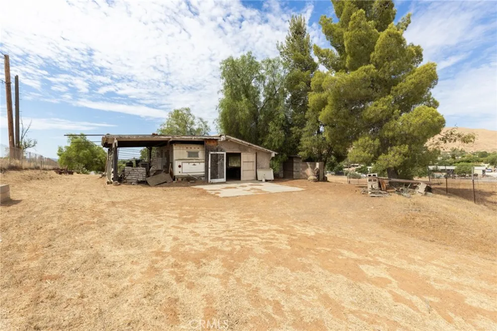 21639 Ellis Avenue Perris, CA 92572