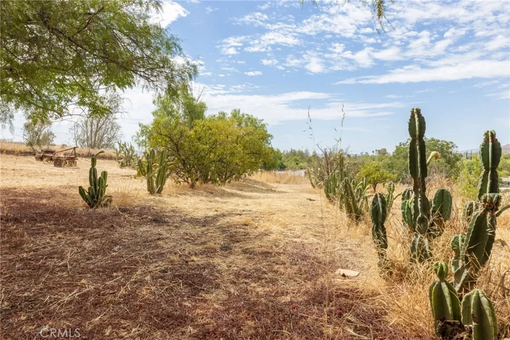 21639 Ellis Avenue Perris, CA 92572