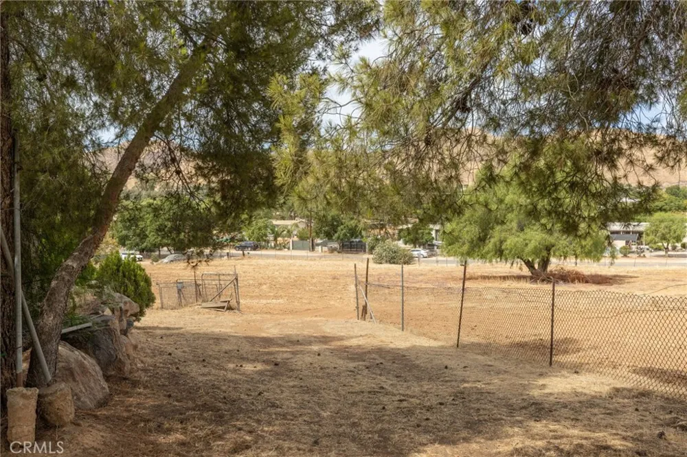 21639 Ellis Avenue Perris, CA 92572