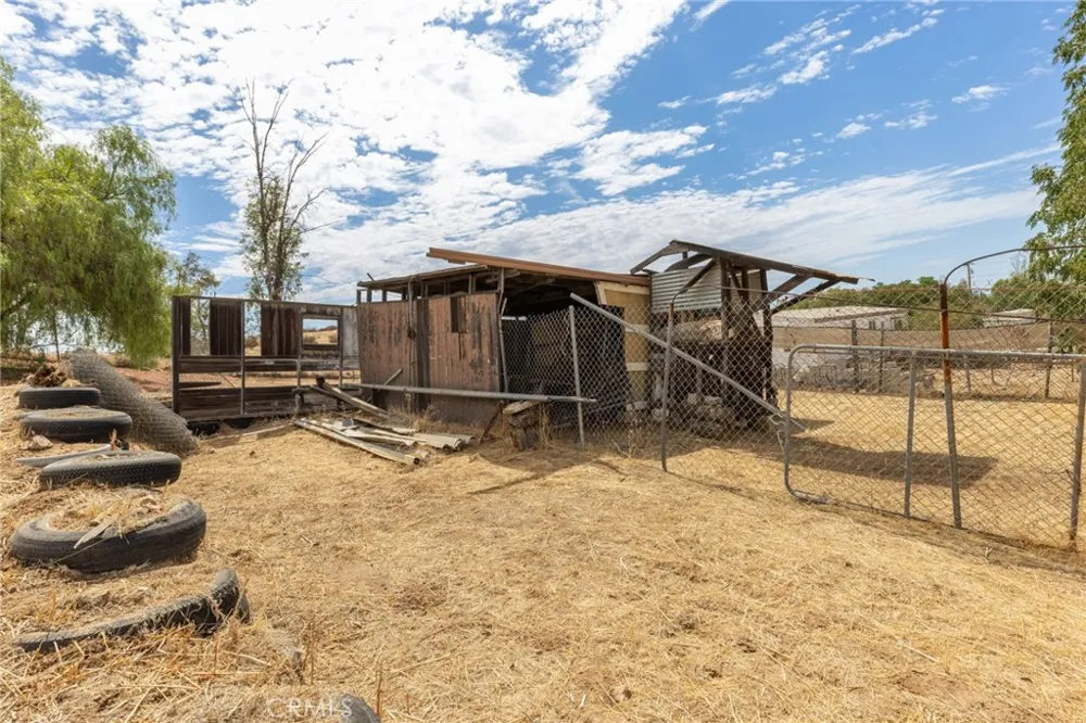 21639 Ellis Avenue Perris, CA 92572