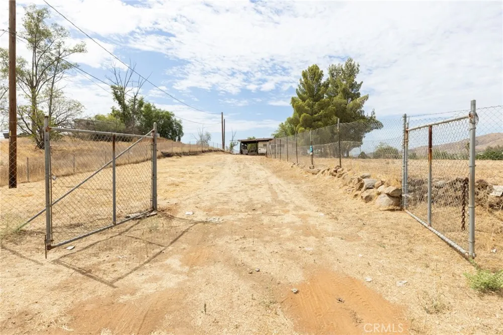 21639 Ellis Avenue Perris, CA 92572